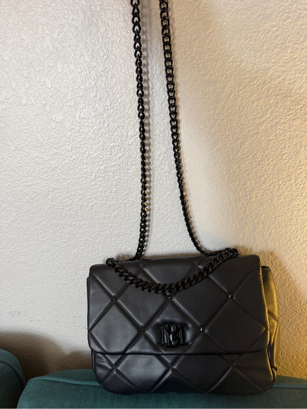 Badgley Mischka Black Quilted Chain Crossbody Bag